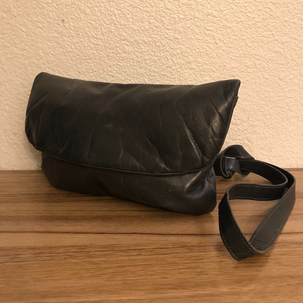 M0851 Brown Handbag Shoulder Bag Crossbody Brown Leather Made in Canada Purse